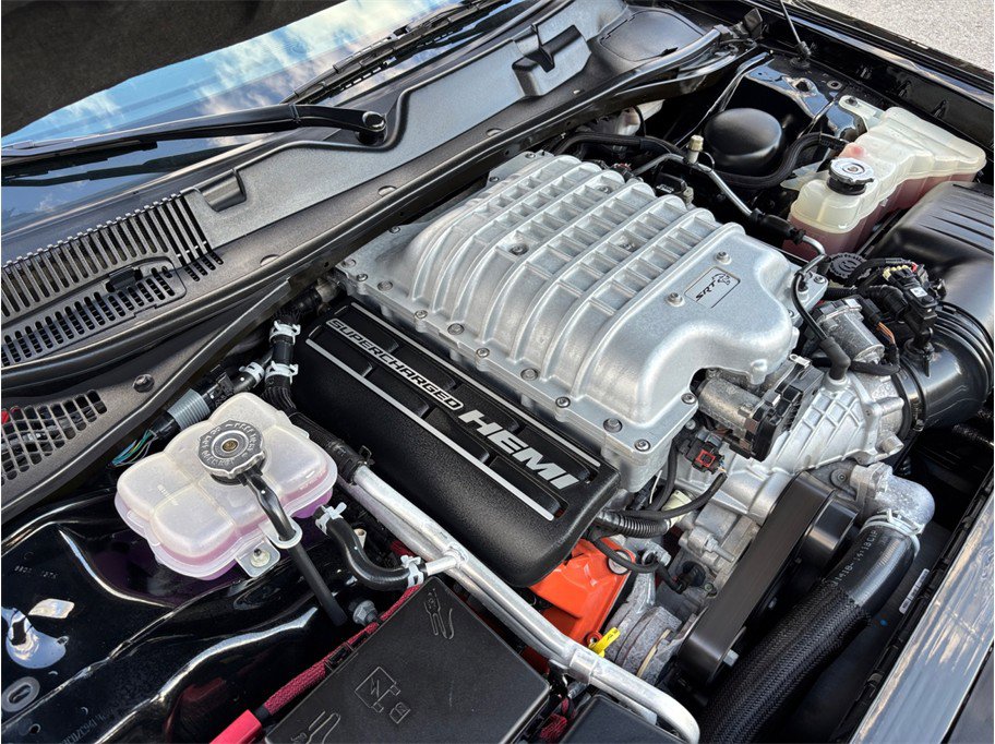 Used 2015 Dodge Challenger SRT Hellcat image 47