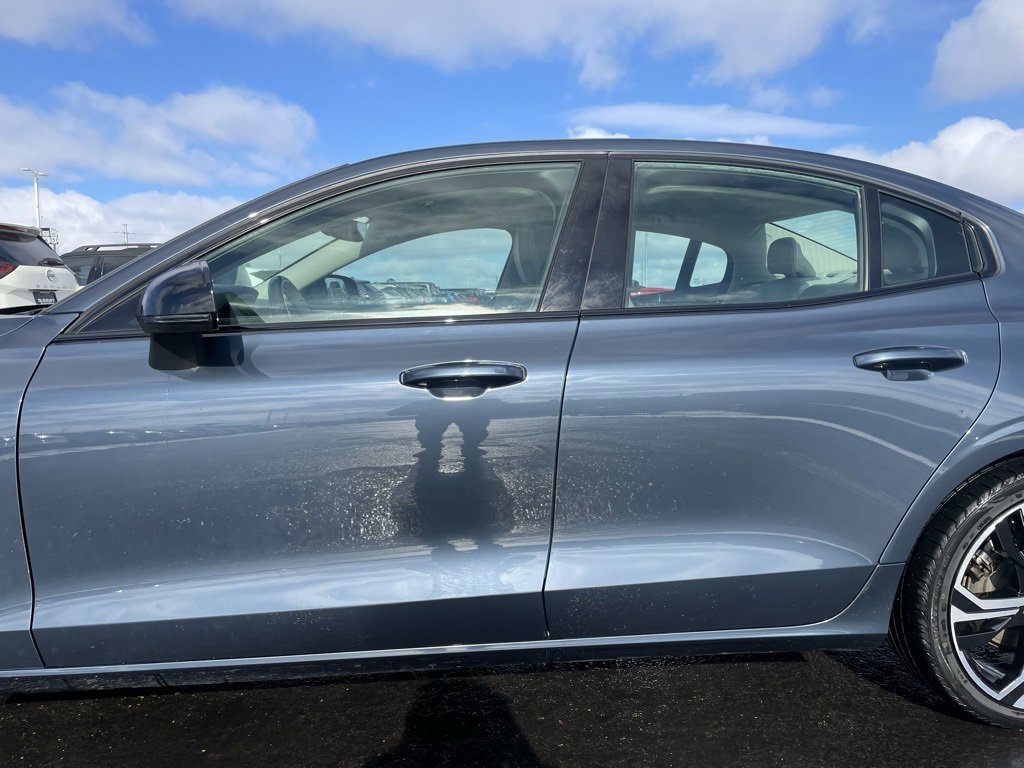 Used 2024 Volvo S60 B5 Core image 29