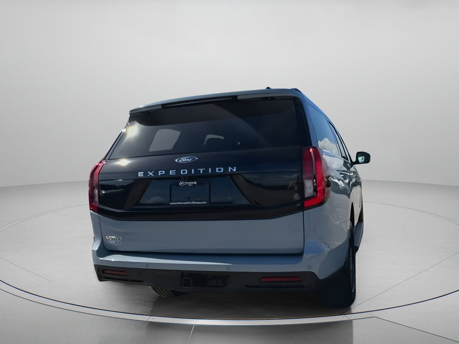 New 2025 Ford Expedition Active image 29