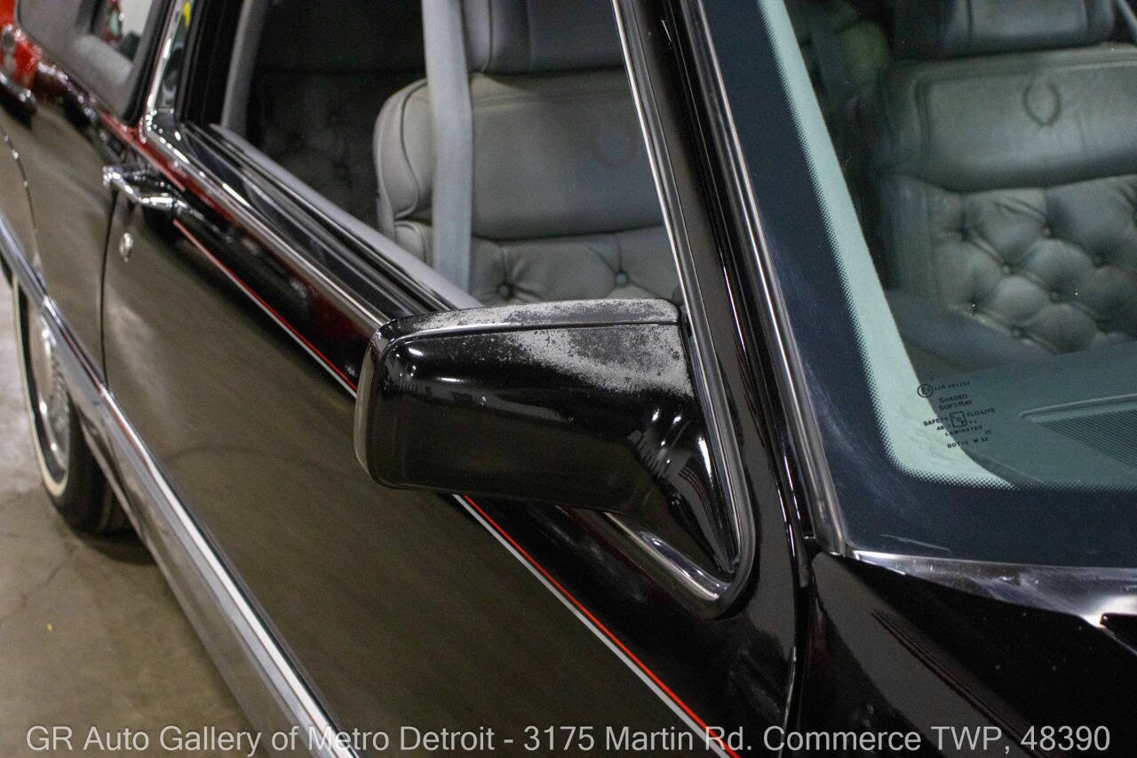 Used 1990 Cadillac Fleetwood Coupe FWD image 40