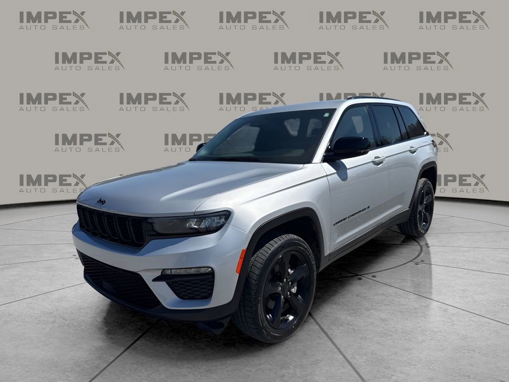 Used 2024 Jeep Grand Cherokee Limited w/ Black Appearance Package AWD/4WD image 1