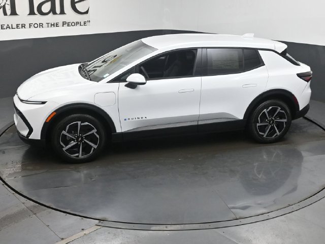 New 2026 Chevrolet Equinox EV LT FWD image 36