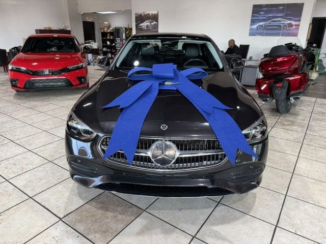 Used 2022 Mercedes-Benz C 300 Sedan w/ Exclusive Trim Package image 2