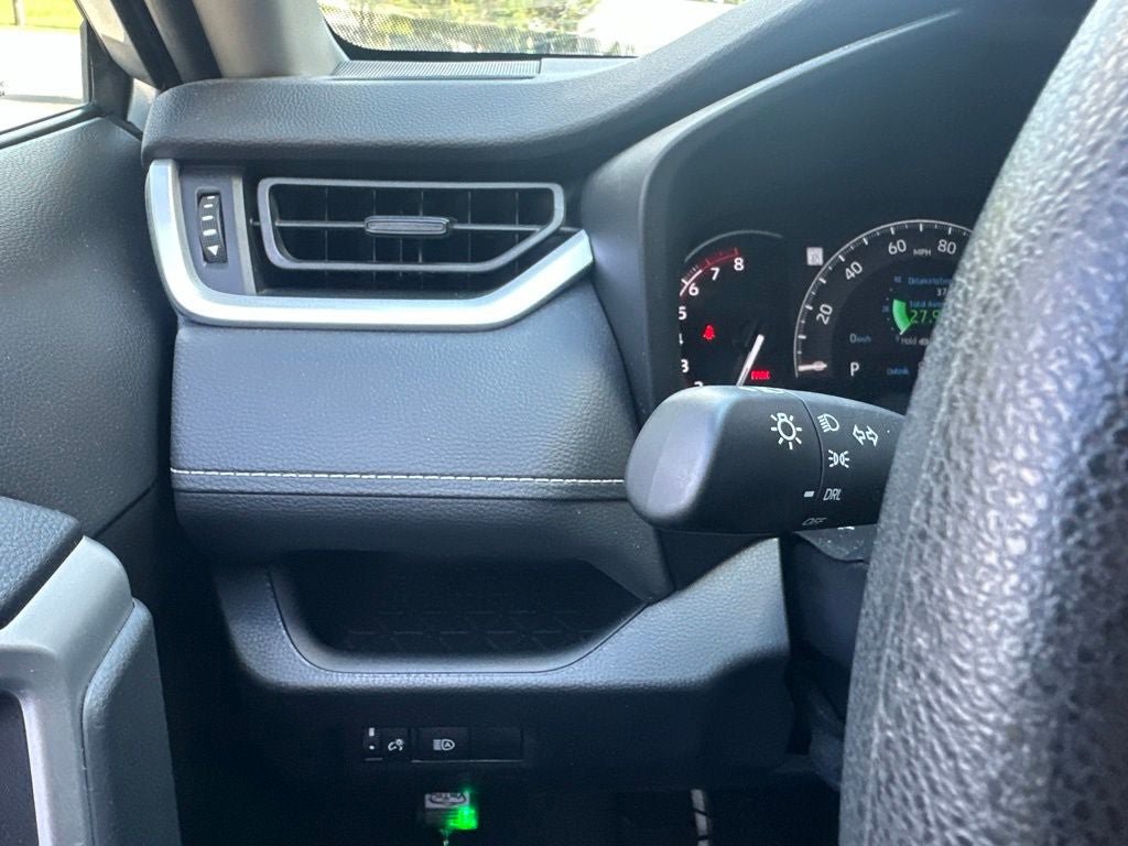 Used 2023 Toyota RAV4 LE AWD/4WD image 18