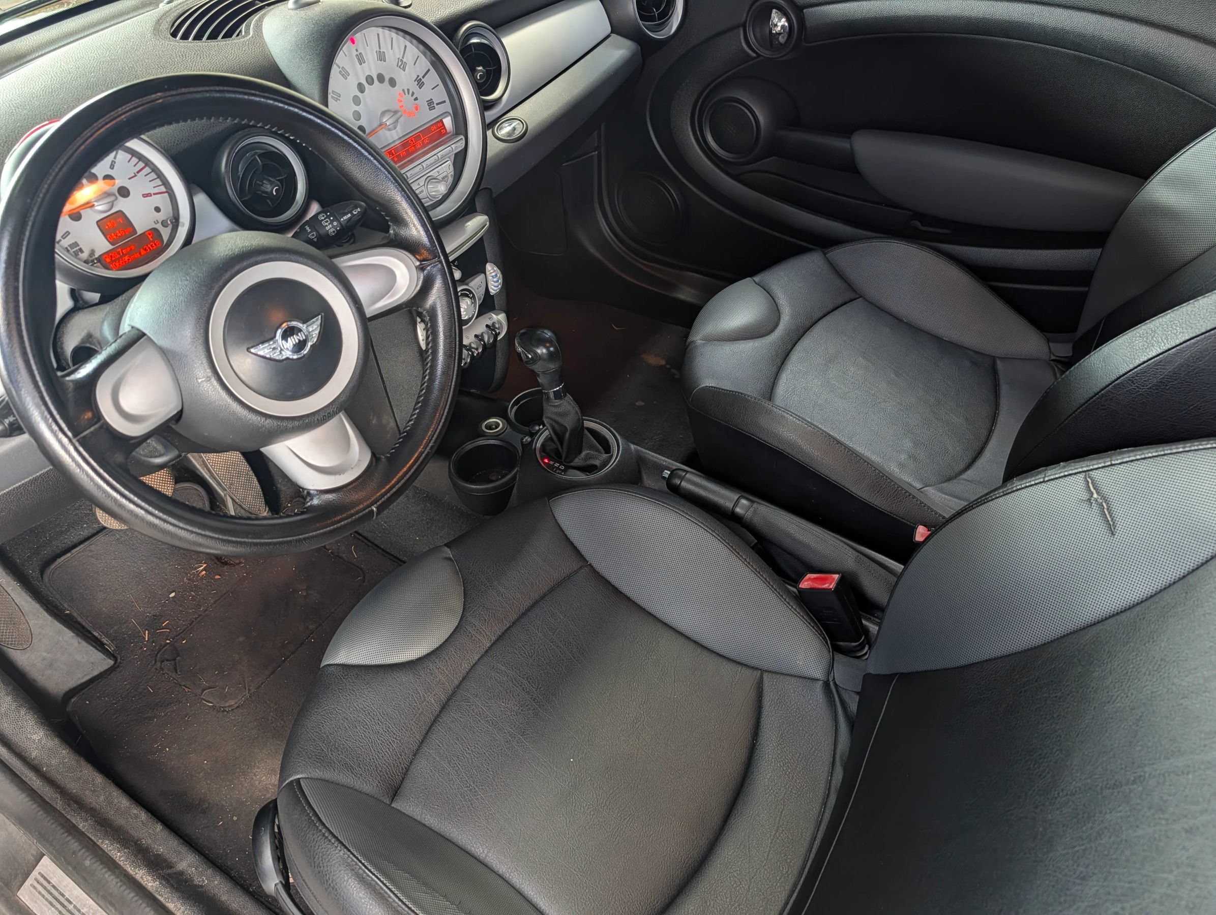 Used 2009 MINI Cooper Clubman Hardtop FWD image 11