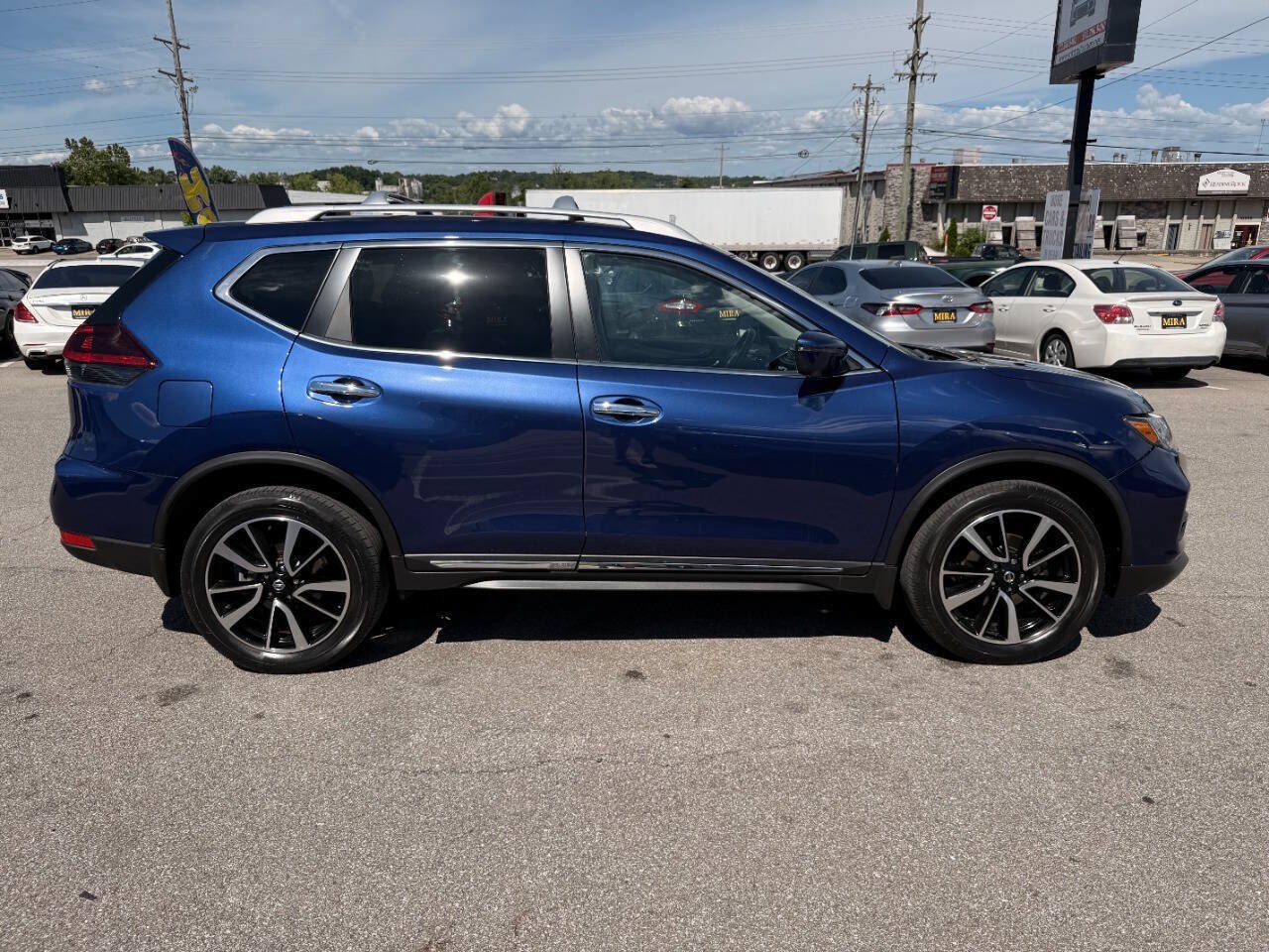 Used 2019 Nissan Rogue SL w/ Premium Package AWD/4WD image 5