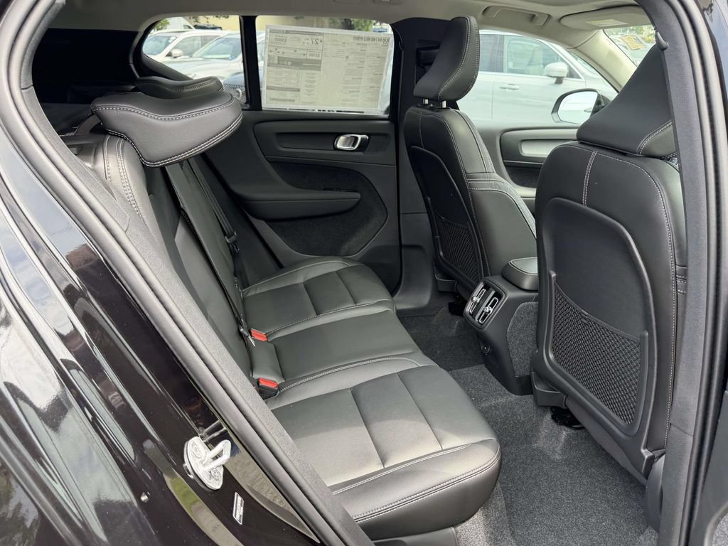 New 2026 Volvo XC40 B4 Core w/ Protection Package FWD image 12