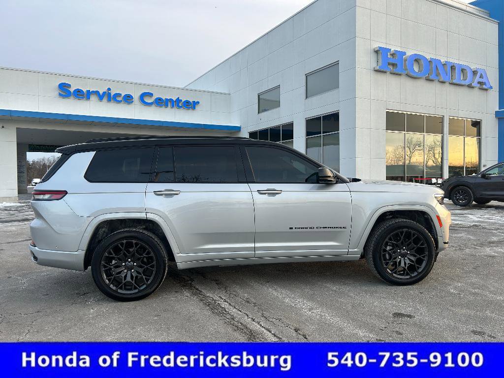 Used 2025 Jeep Grand Cherokee L Summit image 7