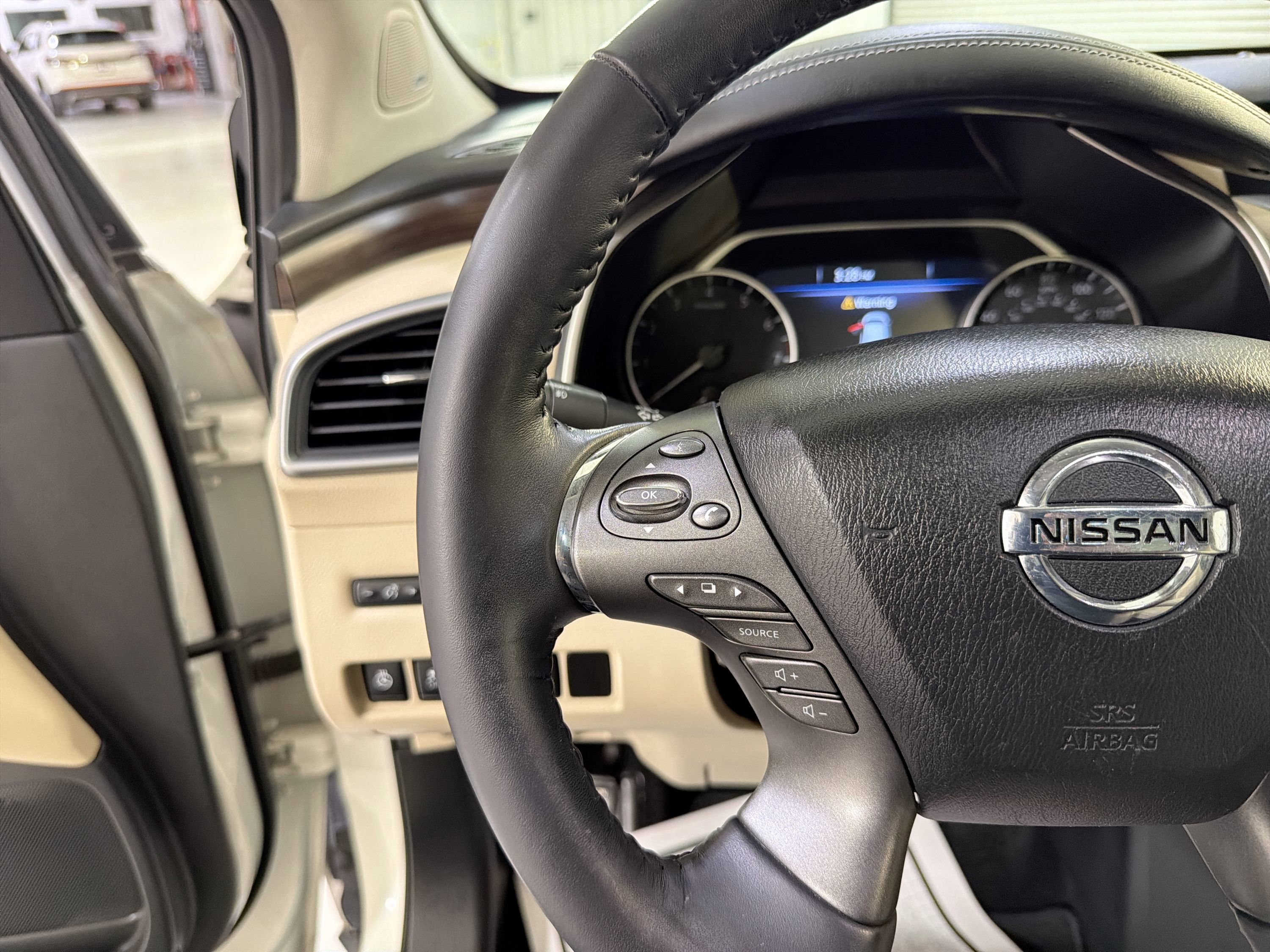 Used 2020 Nissan Murano Platinum w/ Cargo Package FWD image 14