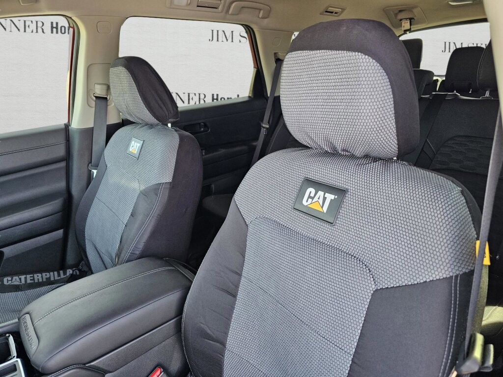 Used 2024 Nissan Pathfinder SV w/ Black Appearance Package image 18