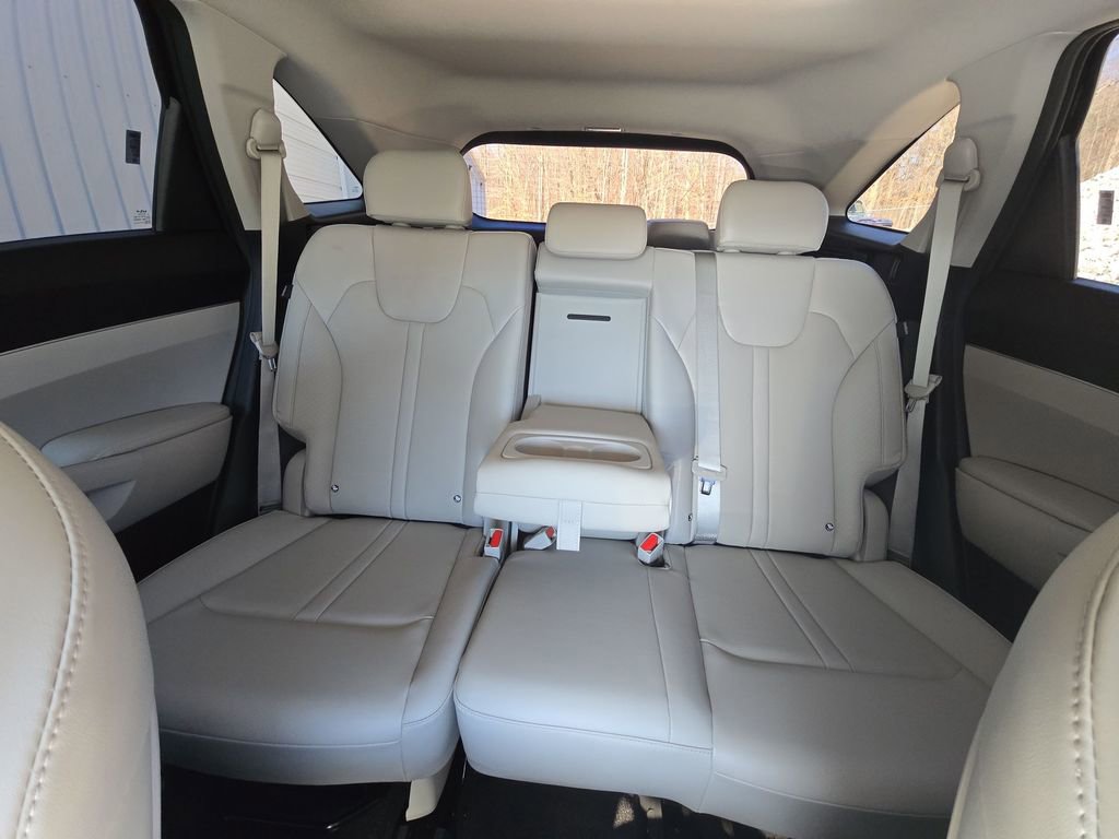 Used 2025 Kia Sorento S w/ Panoramic Sunroof Package image 13