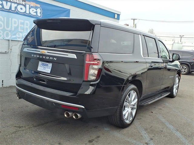 Used 2024 Chevrolet Suburban High Country w/ Advanced Technology Package image 6