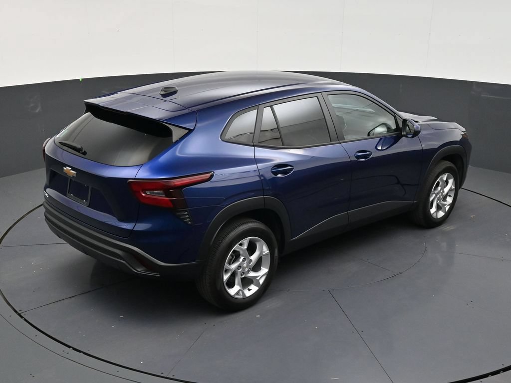 Used 2024 Chevrolet Trax LS w/ LS Convenience Package FWD image 15