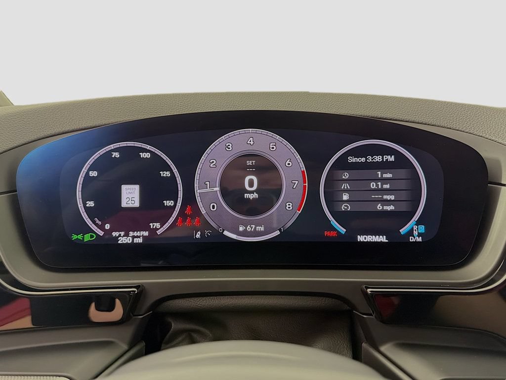 Certified 2025 Porsche Cayenne AWD/4WD image 16