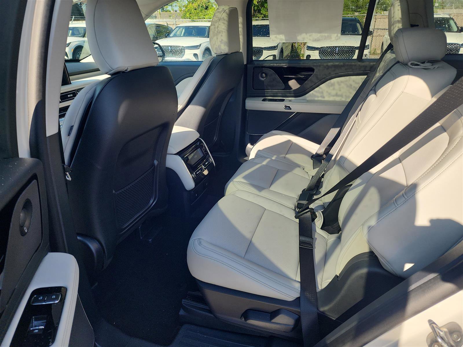 New 2025 Lincoln Aviator Reserve w/ Illumination Package RWD image 15