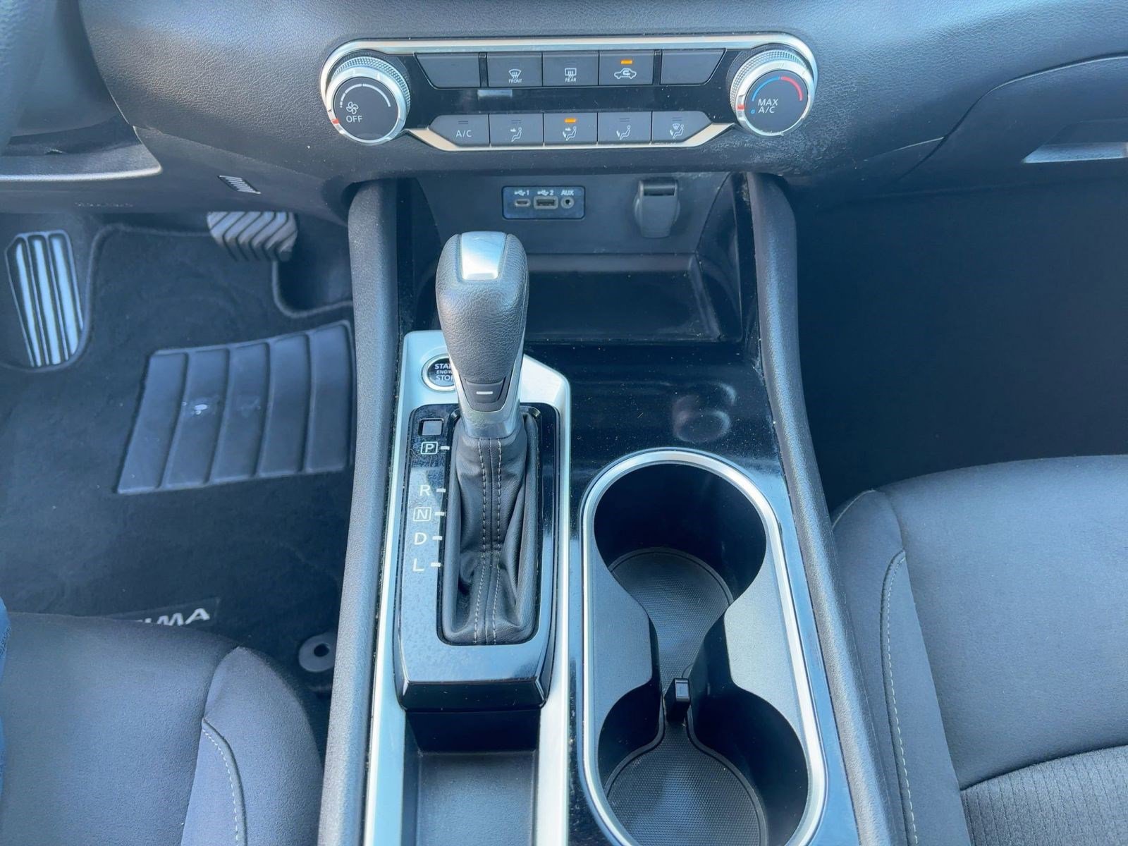 Used 2024 Nissan Altima 2.5 SV image 17