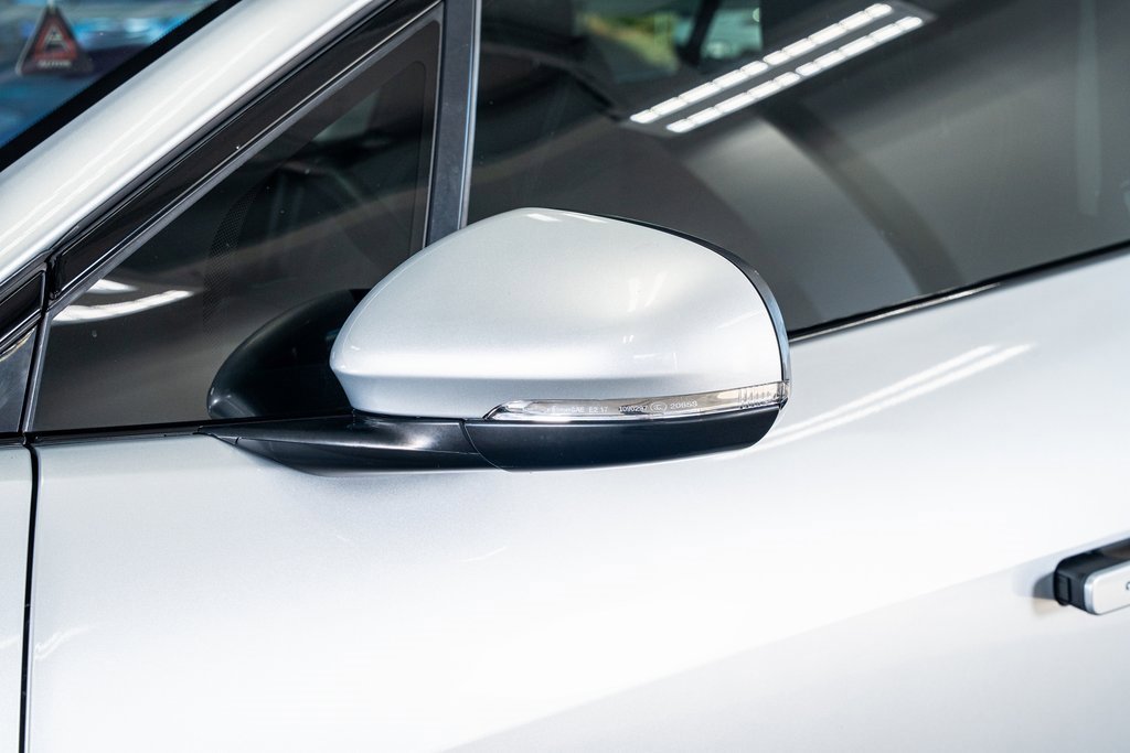 Used 2020 Jaguar I-PACE S image 21