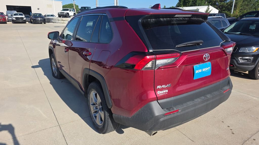 Used 2023 Toyota RAV4 XLE w/ Convenience Package FWD image 3