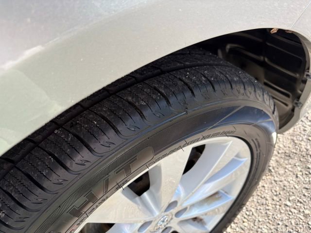 Used 2015 Toyota Venza XLE AWD/4WD image 32