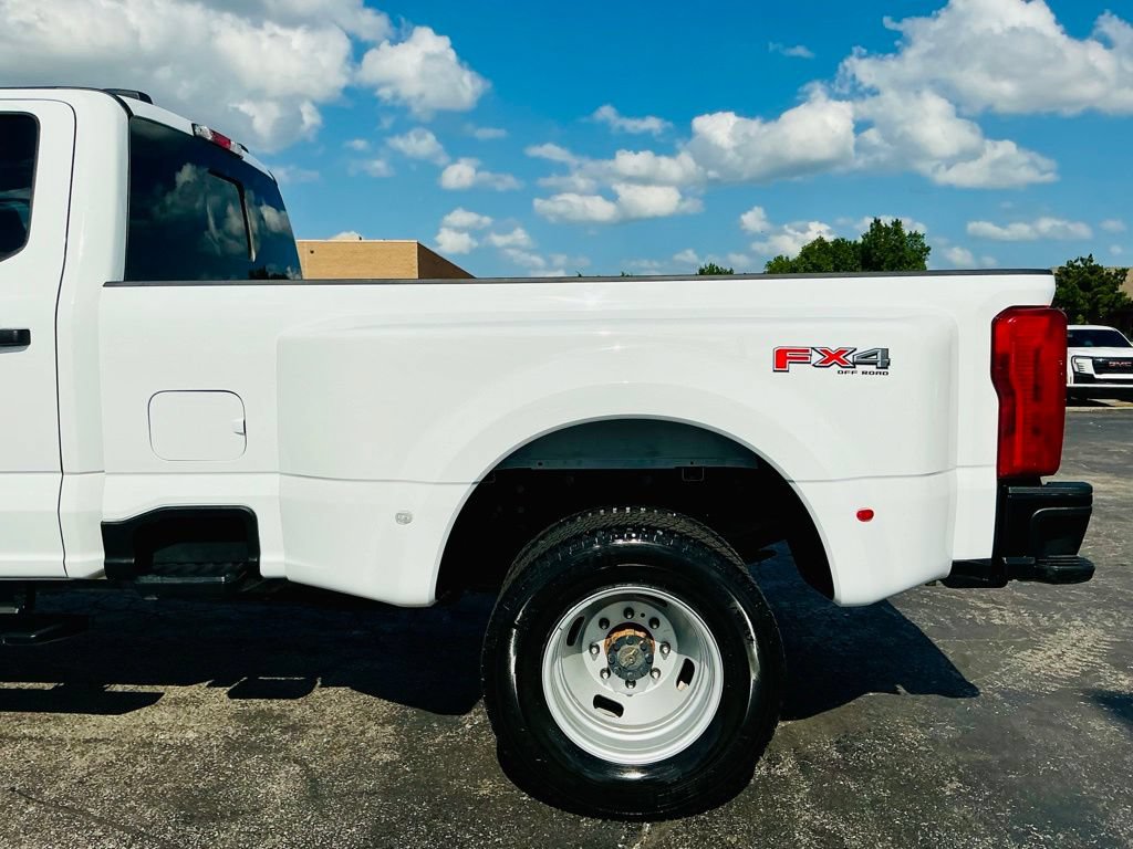 Used 2025 Ford F350 XL w/ XL Driver Assist Package AWD/4WD image 14