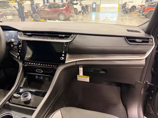 New 2026 Jeep Grand Cherokee Laredo image 27