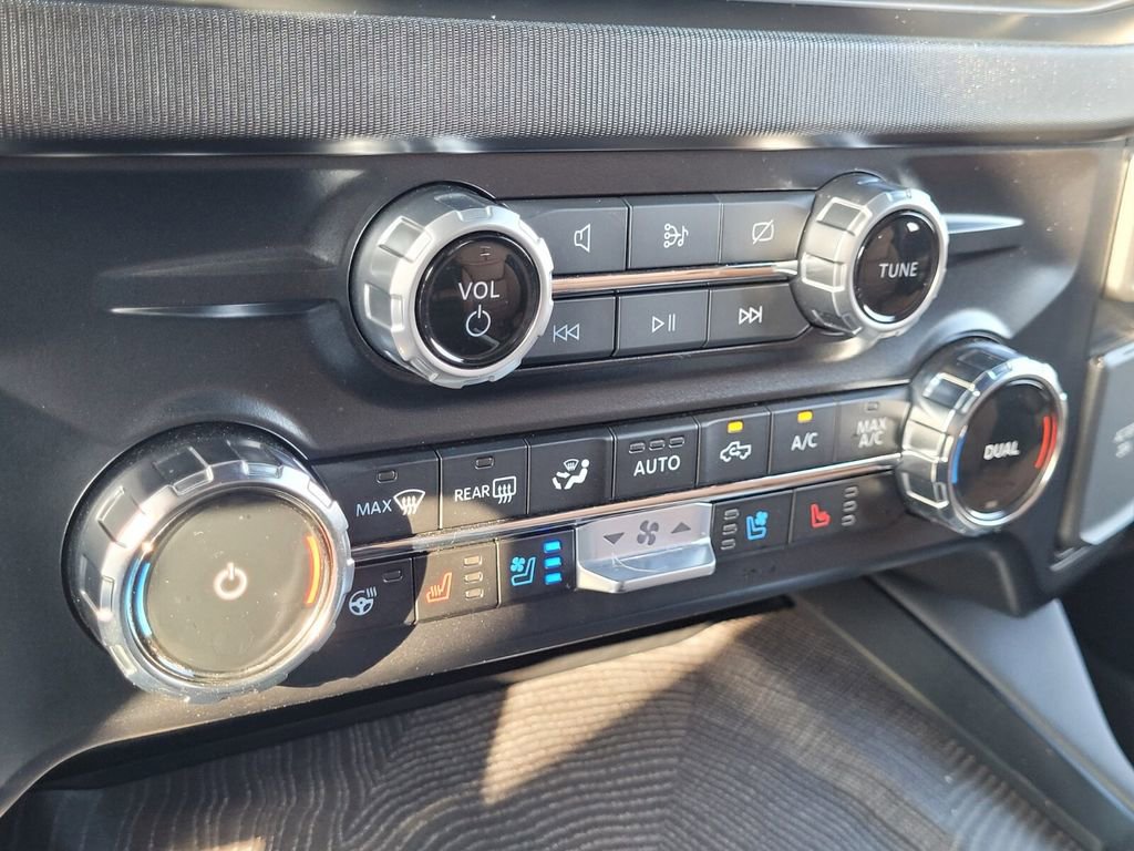 Used 2024 Ford F250 Platinum image 20