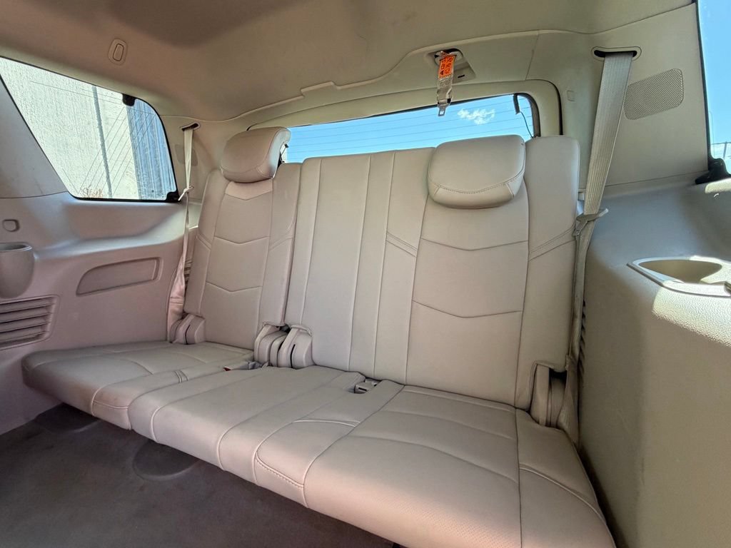 Used 2017 Cadillac Escalade Premium Luxury AWD/4WD image 9
