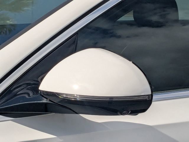 Used 2025 Mercedes-Benz E 350 4MATIC Sedan image 11