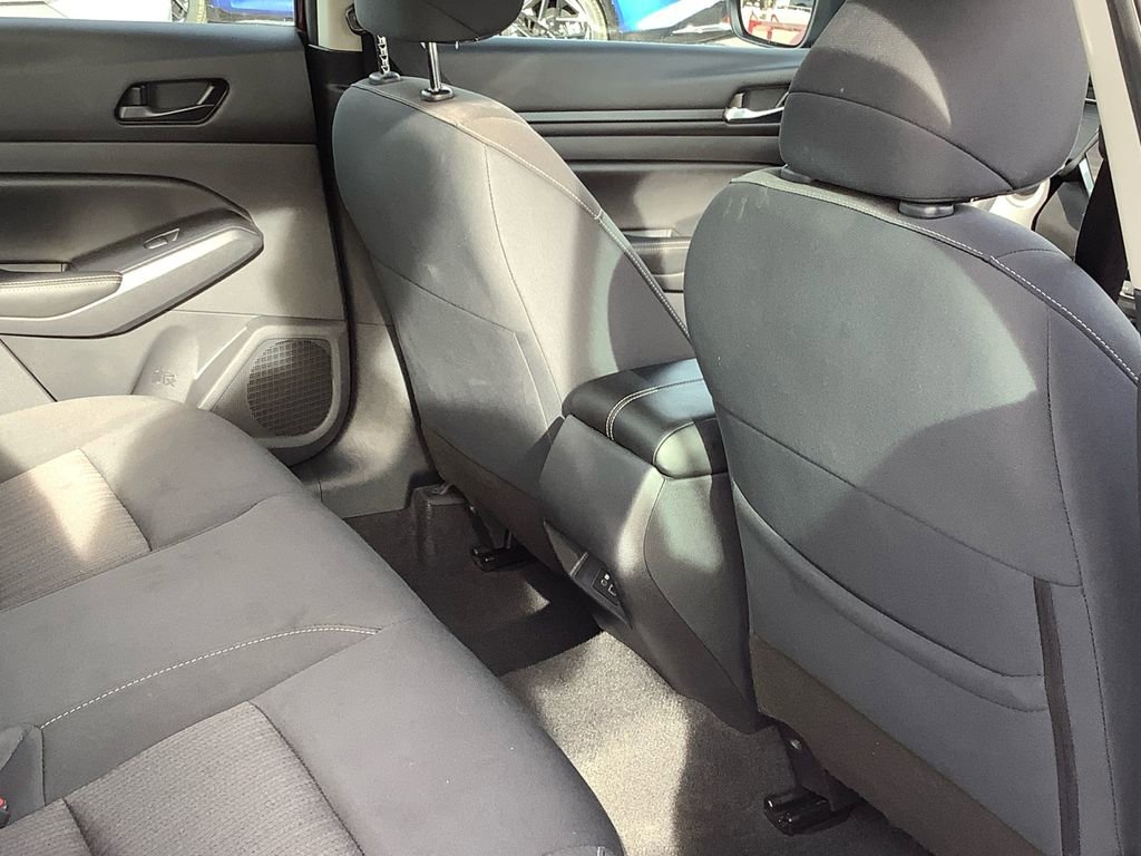 Used 2024 Nissan Altima 2.5 SV image 16