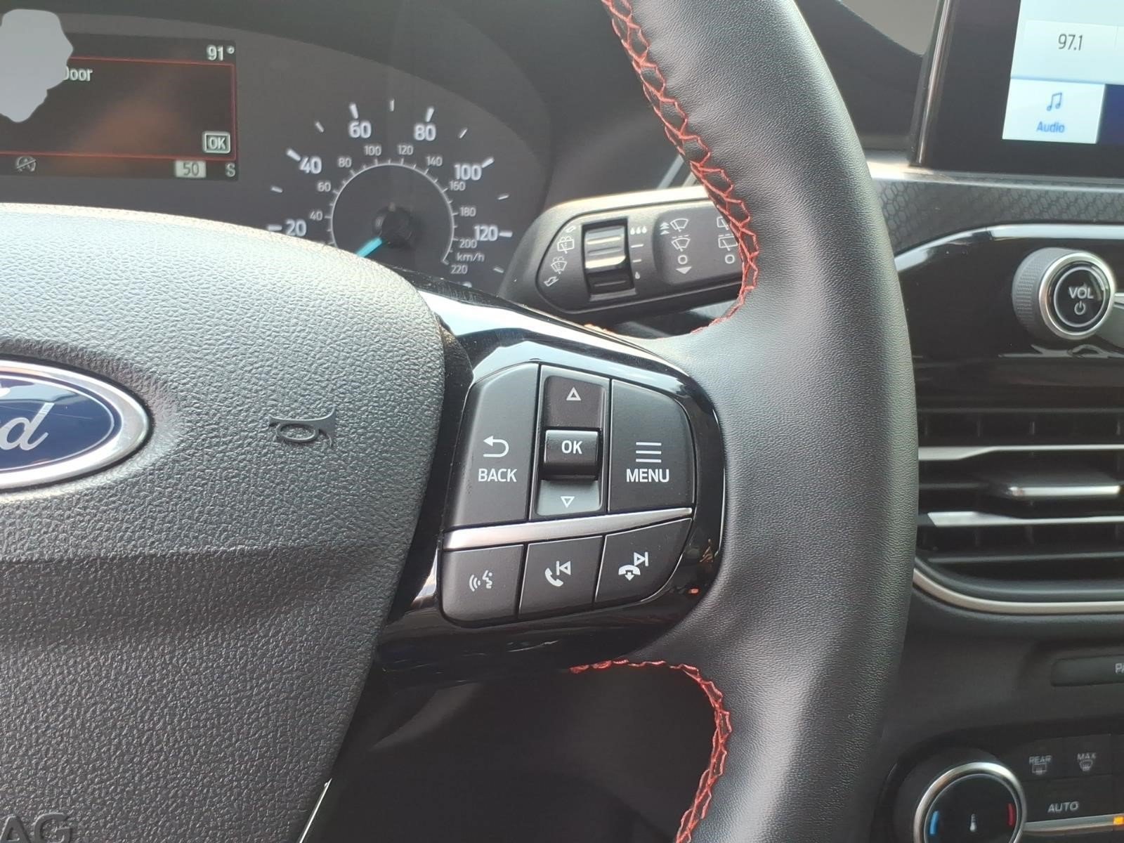 Used 2022 Ford Escape SEL w/ SEL Stealth AWD Package image 16