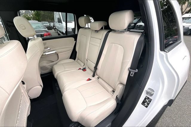 Used 2026 Mercedes-Benz GLB 250 4MATIC image 17