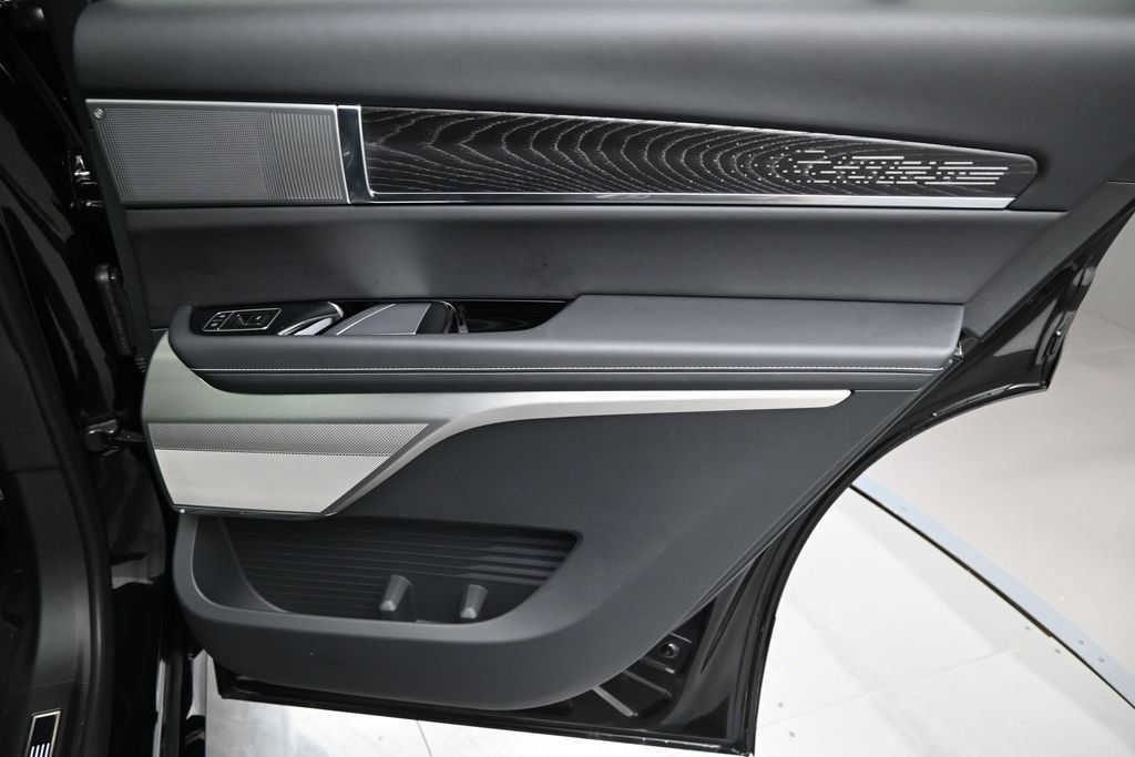 Certified 2026 Cadillac Vistiq Platinum w/ LPO, Floor Liner Package AWD/4WD image 28