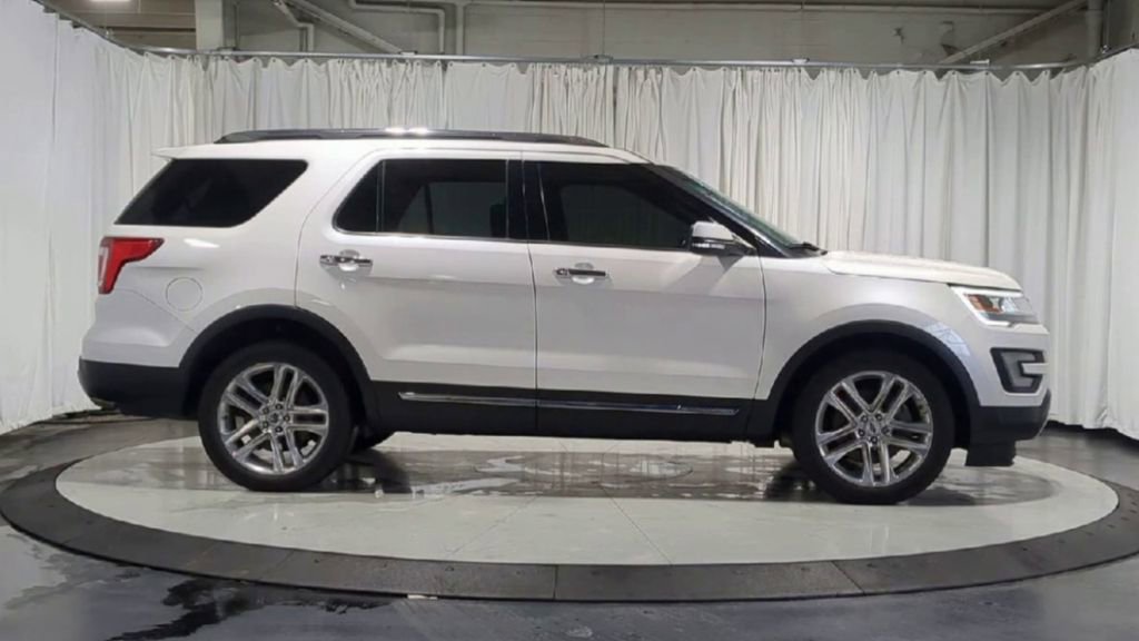 Used 2016 Ford Explorer Limited AWD/4WD image 11