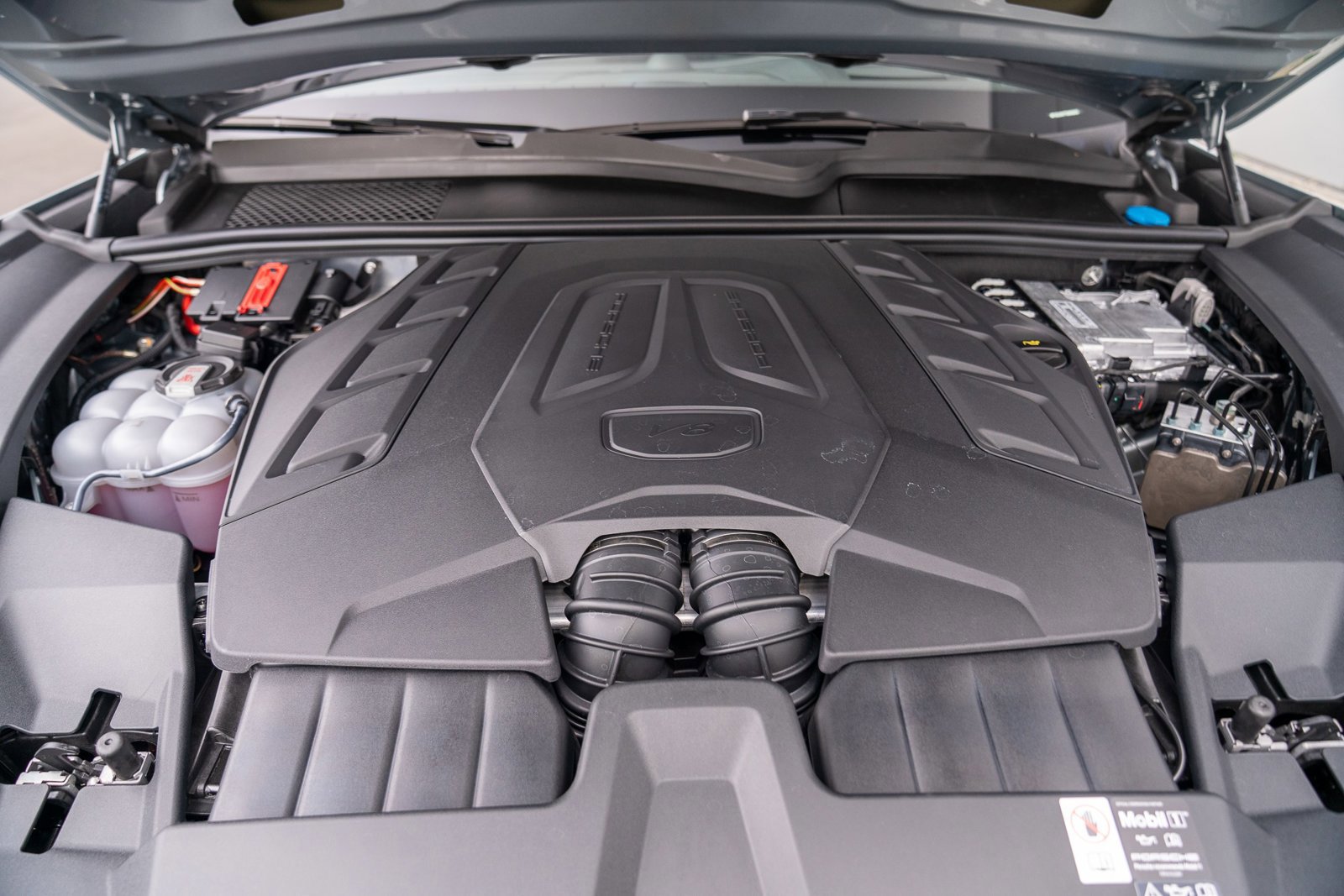 New 2026 Porsche Cayenne S image 29