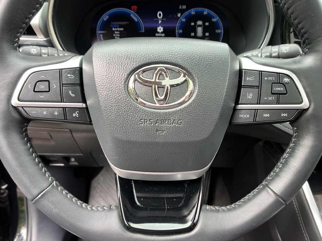 Used 2026 Toyota Highlander Platinum AWD/4WD image 14