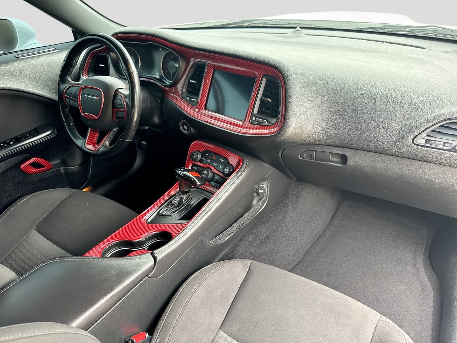 Used 2019 Dodge Challenger R/T w/ Driver Convenience Group RWD image 18