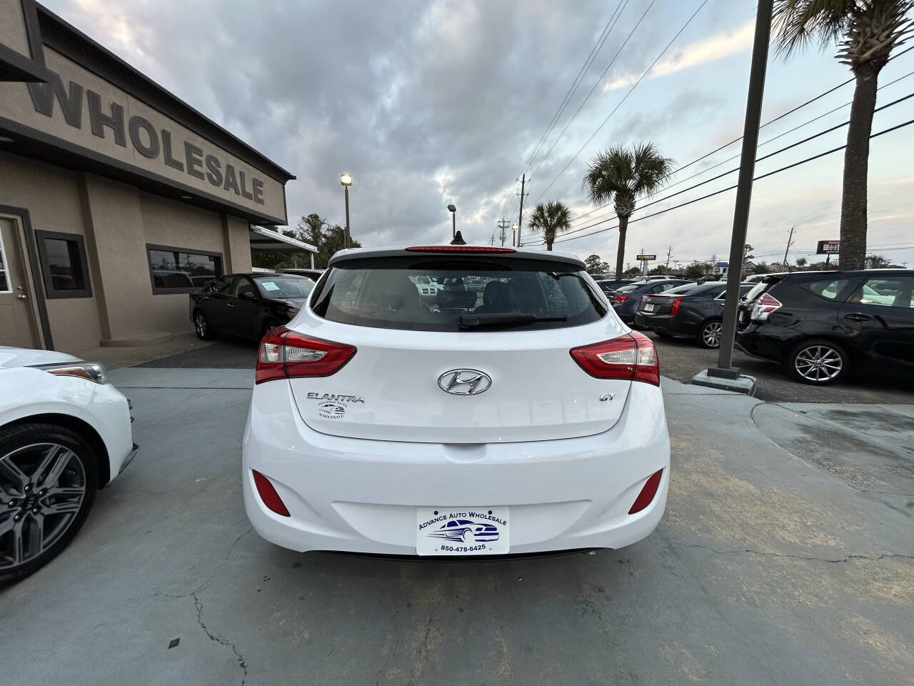 Used 2016 Hyundai Elantra GT w/ Option Group 03 image 8