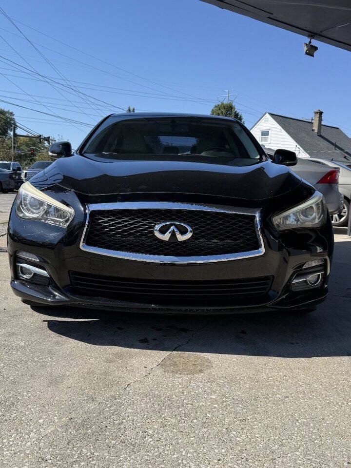 Used 2016 INFINITI Q50 3.0t Premium w/ 3.0T Premium Plus Package RWD image 2