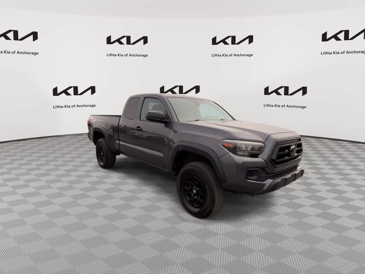 Used 2022 Toyota Tacoma SR w/ SX Package AWD/4WD image 2