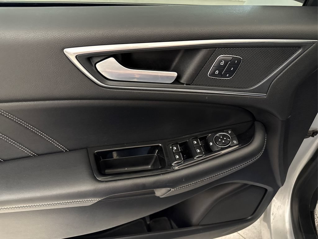 Used 2018 Ford Edge Sport w/ Technology Package AWD/4WD image 33
