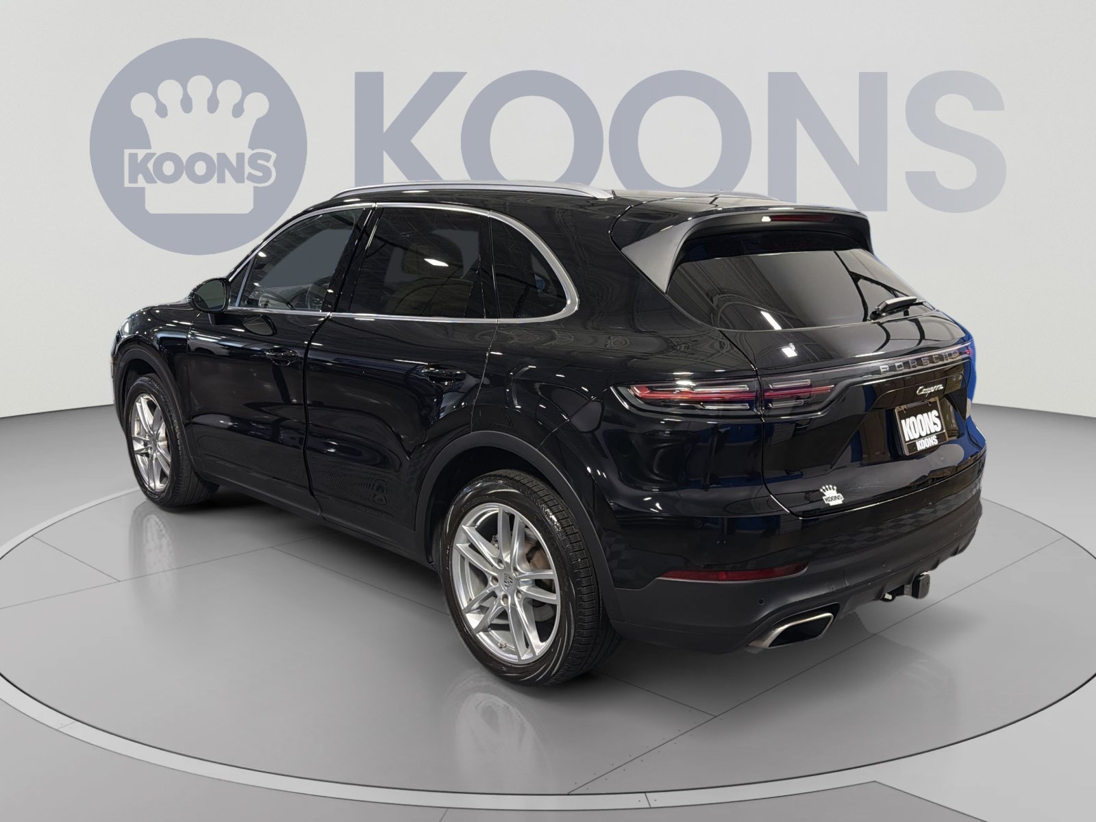 Used 2023 Porsche Cayenne Platinum Edition AWD/4WD image 4