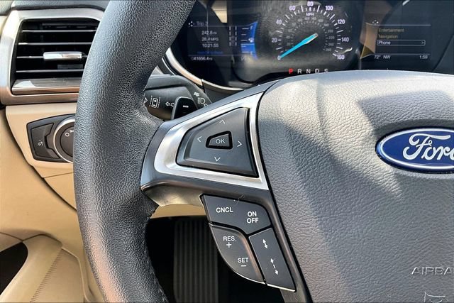 Used 2019 Ford Fusion SEL FWD image 11