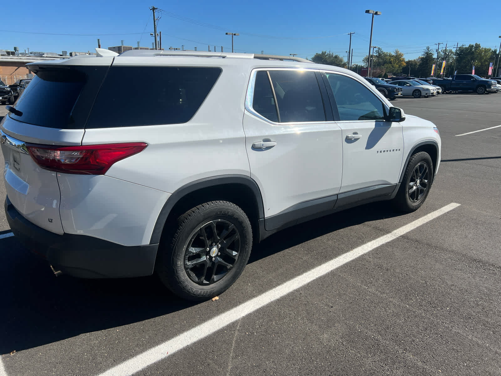 Used 2018 Chevrolet Traverse LT FWD image 5
