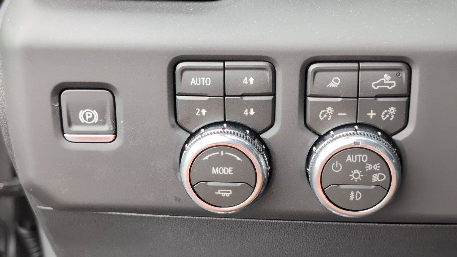 New 2026 GMC Sierra 2500 AT4 w/ AT4 Premium Plus Package AWD/4WD image 32