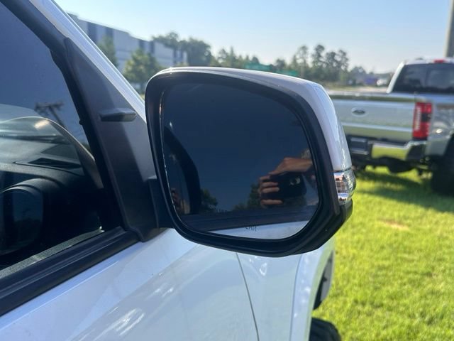 Used 2023 Toyota Tacoma TRD Sport AWD/4WD image 12