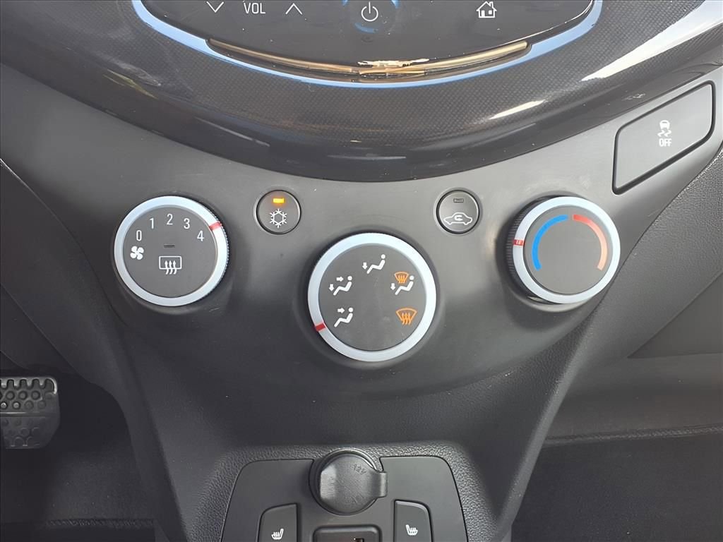 Used 2015 Chevrolet Spark LT image 15