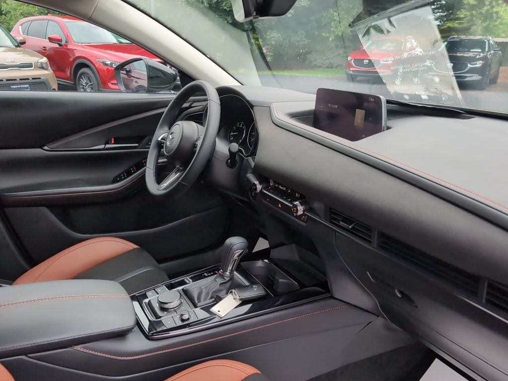 Certified 2025 MAZDA CX-30 Carbon AWD/4WD image 8