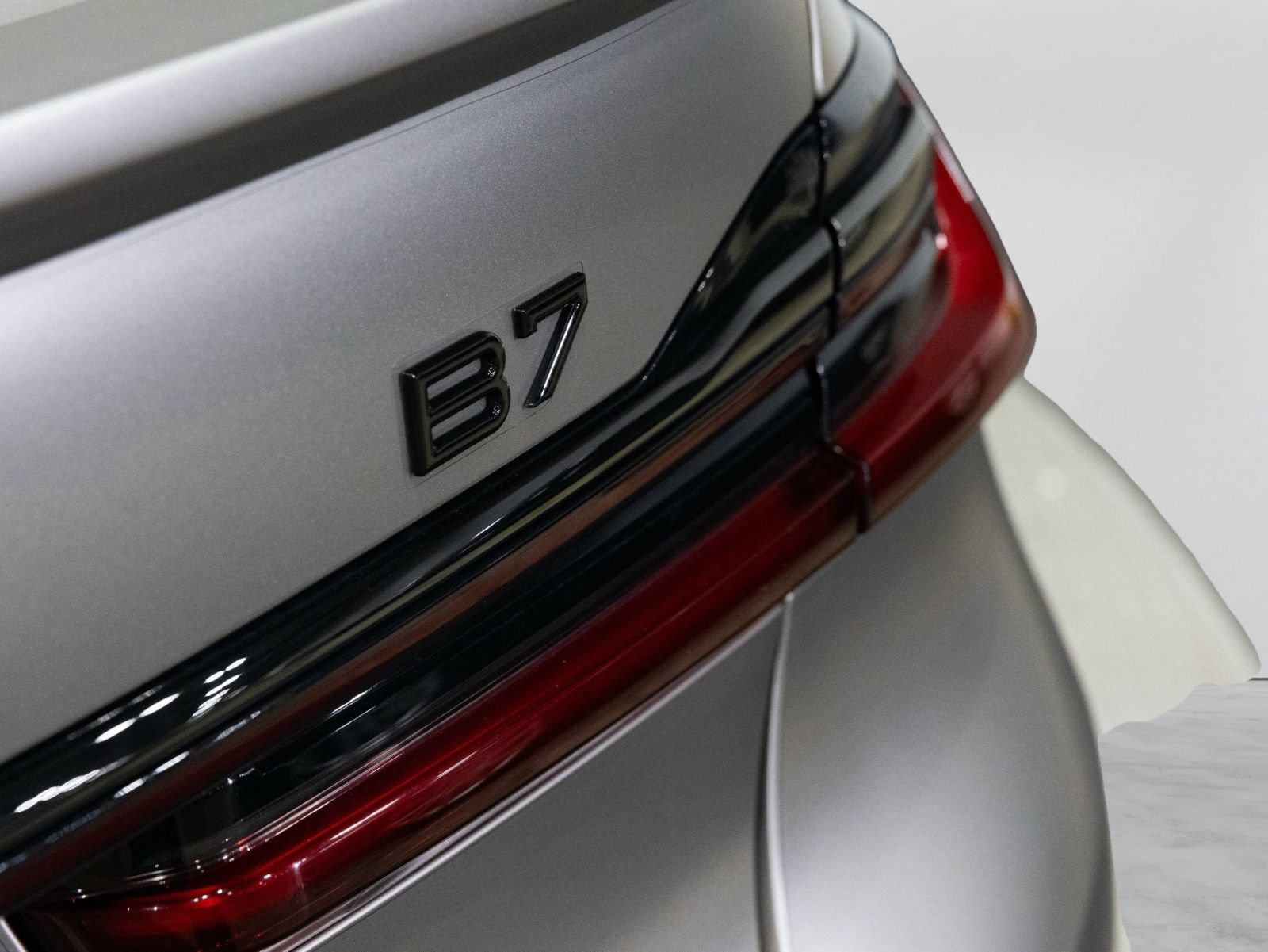 Used 2022 BMW ALPINA B7 xDrive w/ Interior Design Package AWD/4WD image 16