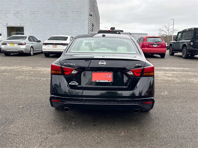 Certified 2024 Nissan Altima 2.5 SV w/ SV Premium Package image 5