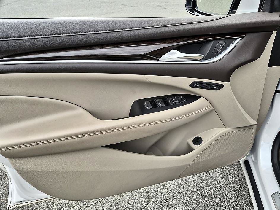 Certified 2017 Buick LaCrosse Premium FWD image 12